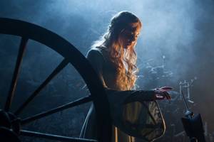 Maleficent Pictures: New Movie Images Show Elle Fanning (Aurora), Evil Queen (+Trailer)